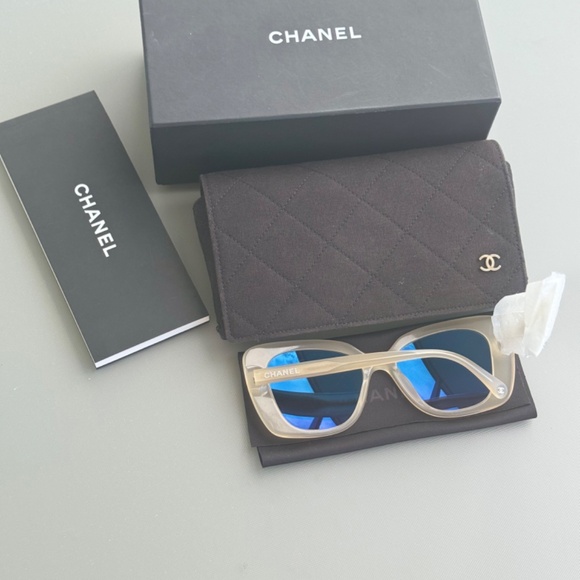 Chanel Rectangle Sunglasses main image 4